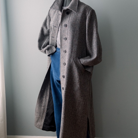 Vintage Mackintosh Coat - Women's Petite - Black and Gray - Picture 9 of 9